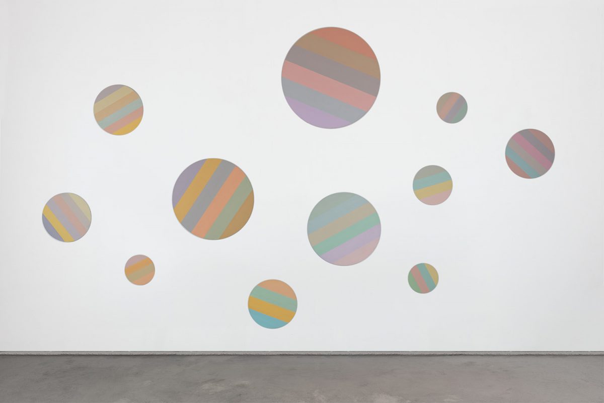 Hans-Willi Notthoff – AKKUMU – Wandinstallation, ca. 700x400 cm, 11-teilig, Acryl auf Leinwand, 2019